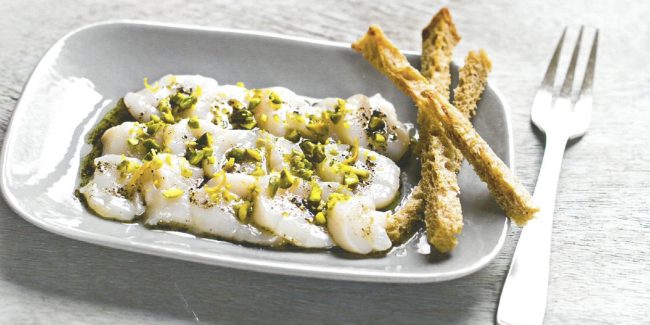 receta carpaccio de vieiras con pistachos